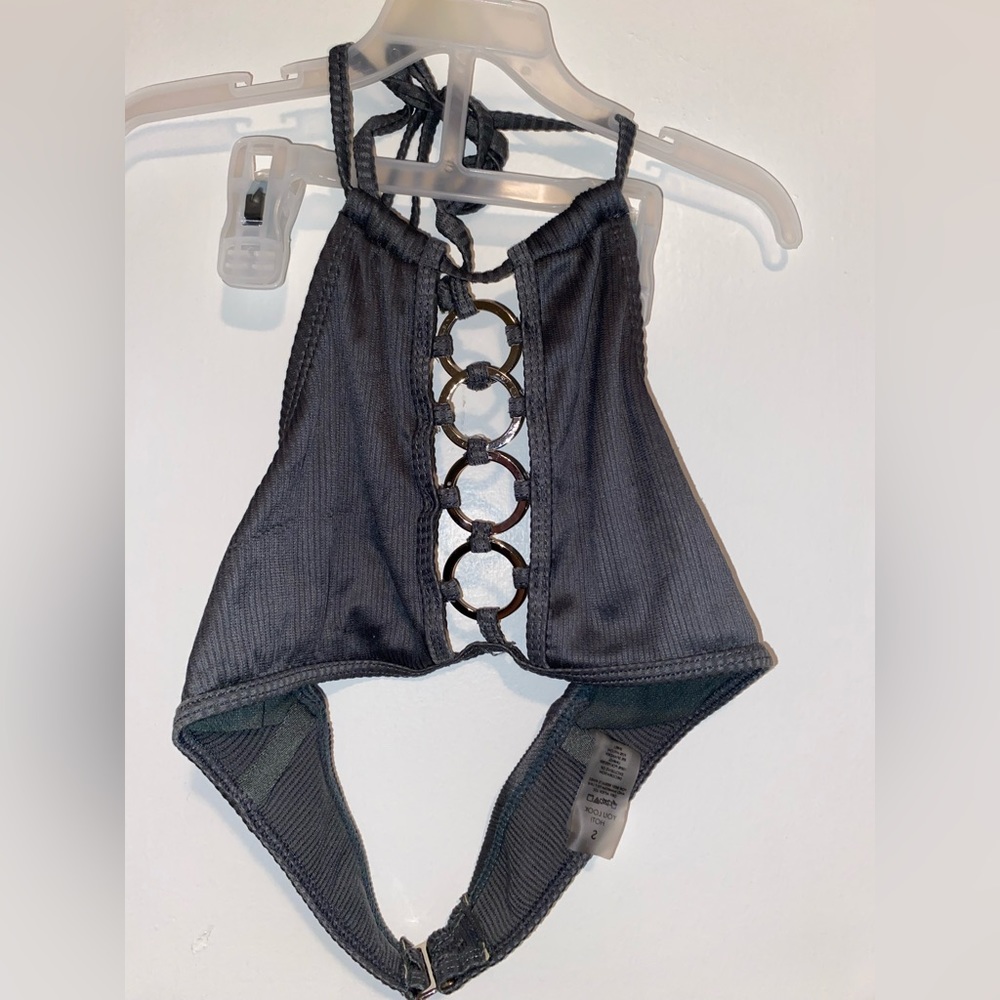 Women’s swimsuit top